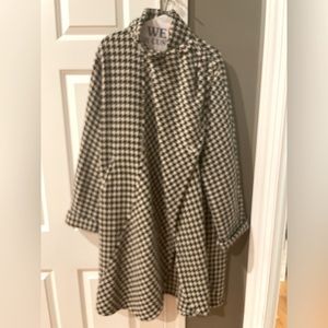 Women’s Houndstooth Coat size L